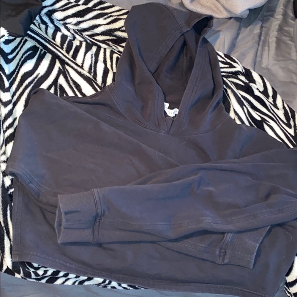 Lululemon cropped hoodie